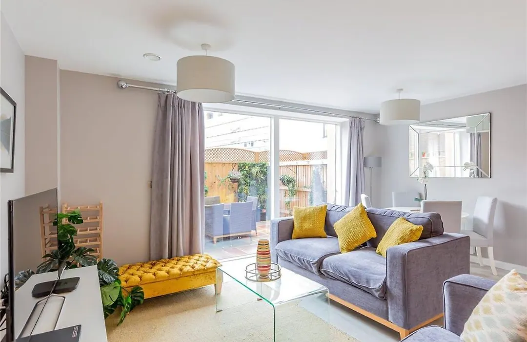 Deluxe Near Cabot Circus W Parking Sleeps 5 Сasa de vacaciones Bristol
