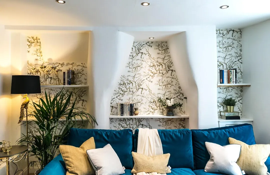 Charming & Central Pipe Lane House Bristol